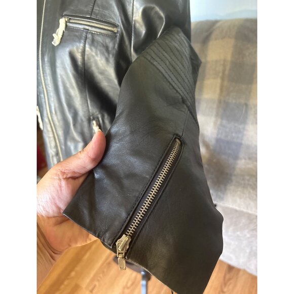 EXCELLED Womens Black Leather Moto Jacket Zippered Pockets & Sleeve Sz M NWT - Picture 4 of 15